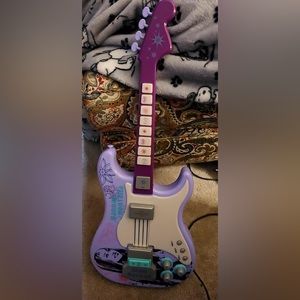 Disney HANNAH MONTANA GLAM ROCKER purple guitar
